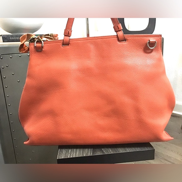 Gucci Bags - Picture 2 of 15